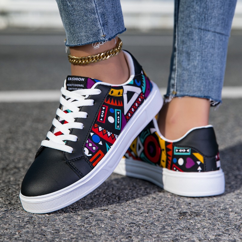 ​​MAEDEF Shoes for Women Men V - огляд і ціна Men Shoes Marks