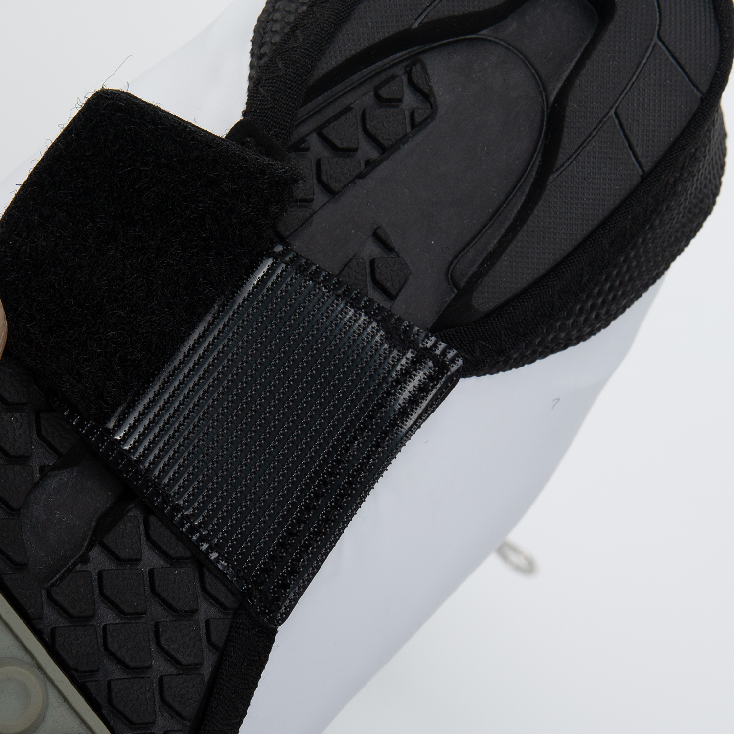 YKYW Men Windproof Waterproof  - огляд і ціна Men Shoes White Colour