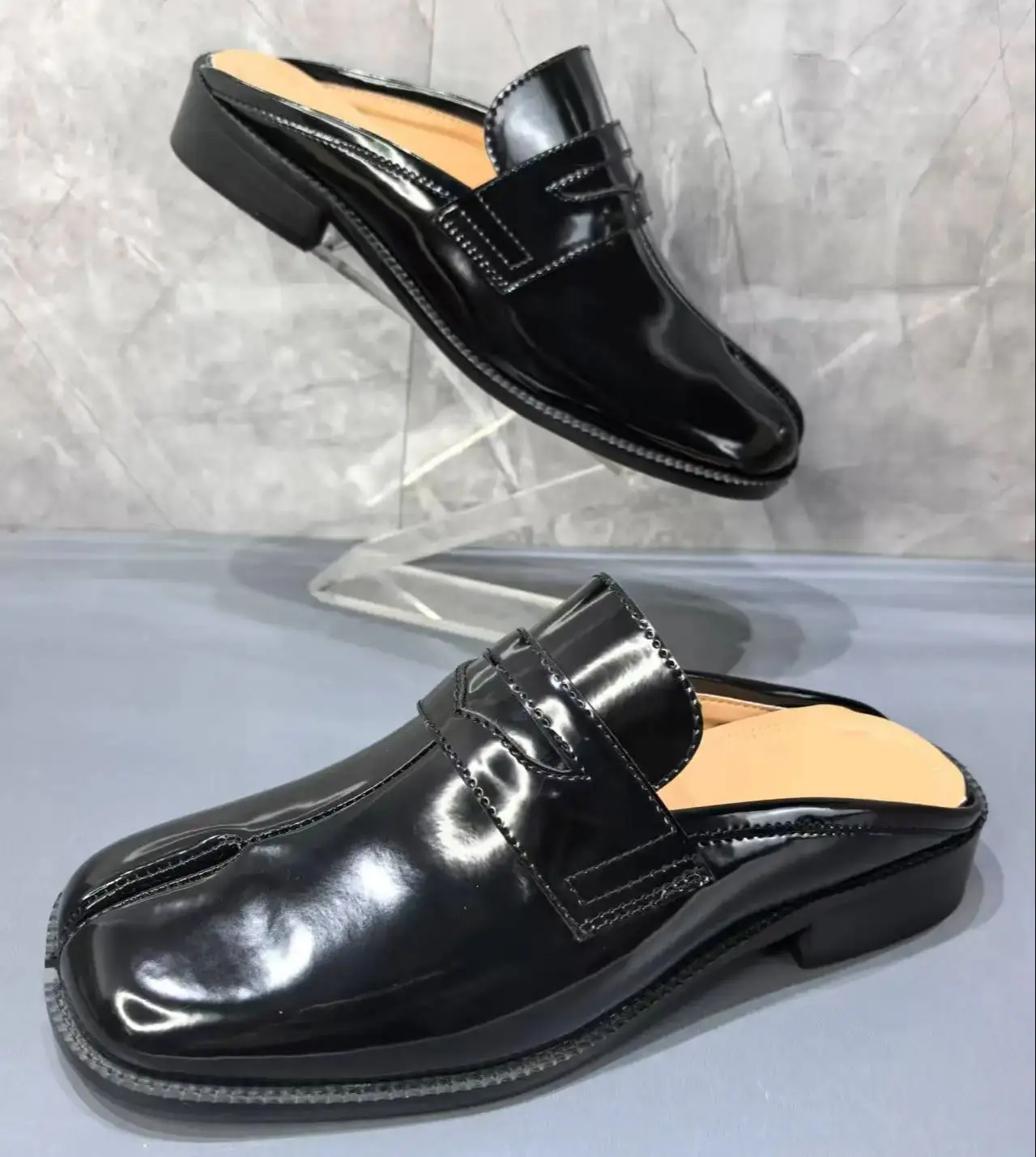 Split Toe Tabi Men's Slippers  - огляд і ціна Men Shoes Black